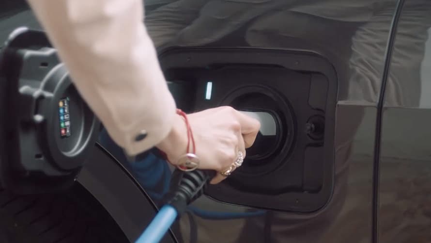 Tecnologia plug in BMW - Reprodução BMW